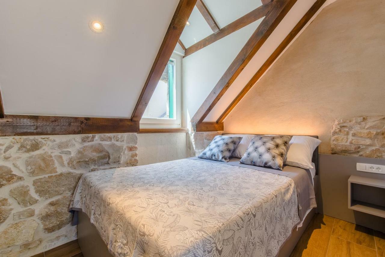 Appartamento Luxury Petra In 400 Year Old Stone House 4+2 *