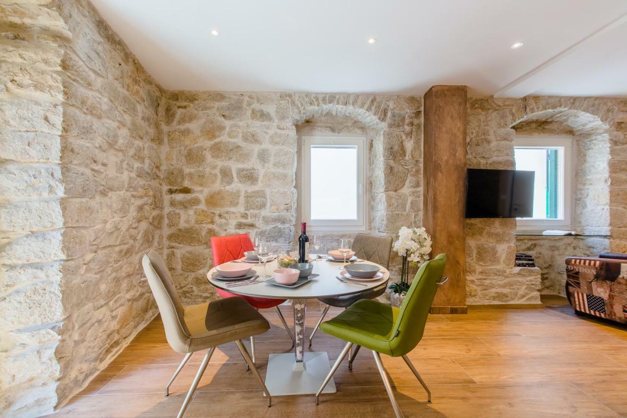Luxury Petra In 400 Year Old Stone House 4+2 * Spalato