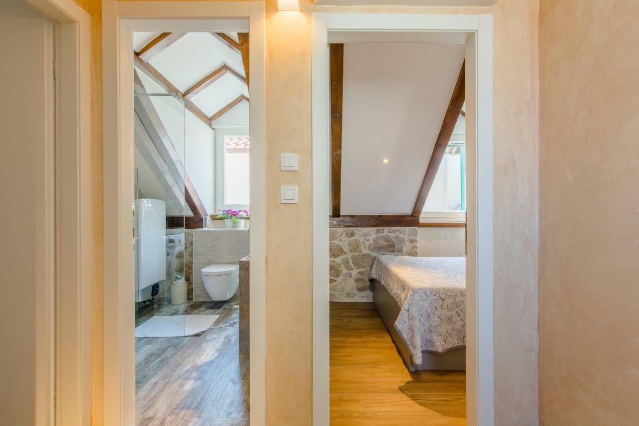 Appartamento Luxury Petra In 400 Year Old Stone House 4+2 Spalato