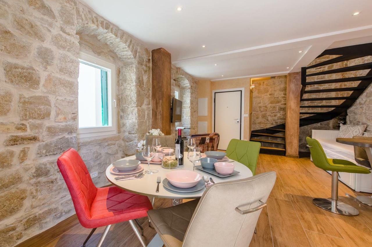 Luxury Petra In 400 Year Old Stone House 4+2 * Spalato