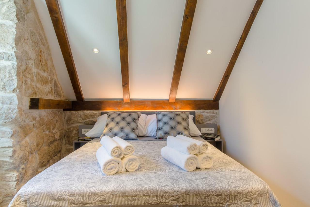 Luxury Petra In 400 Year Old Stone House 4+2 Appartamento Spalato